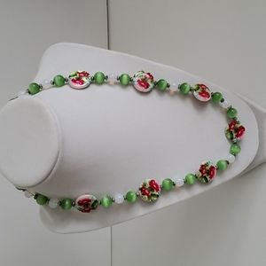 Handmade Green Floral Beaded Necklace